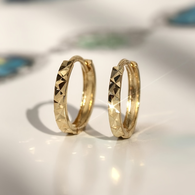 Women's Checkered Pattern Carved Circle Earrings, Handmade